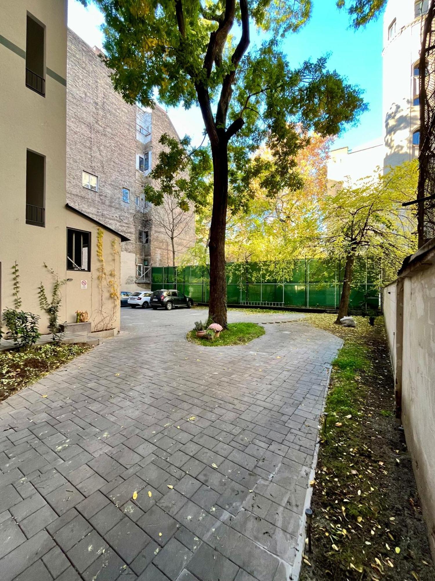 Best Seasons Andrassy Budapeste Exterior foto